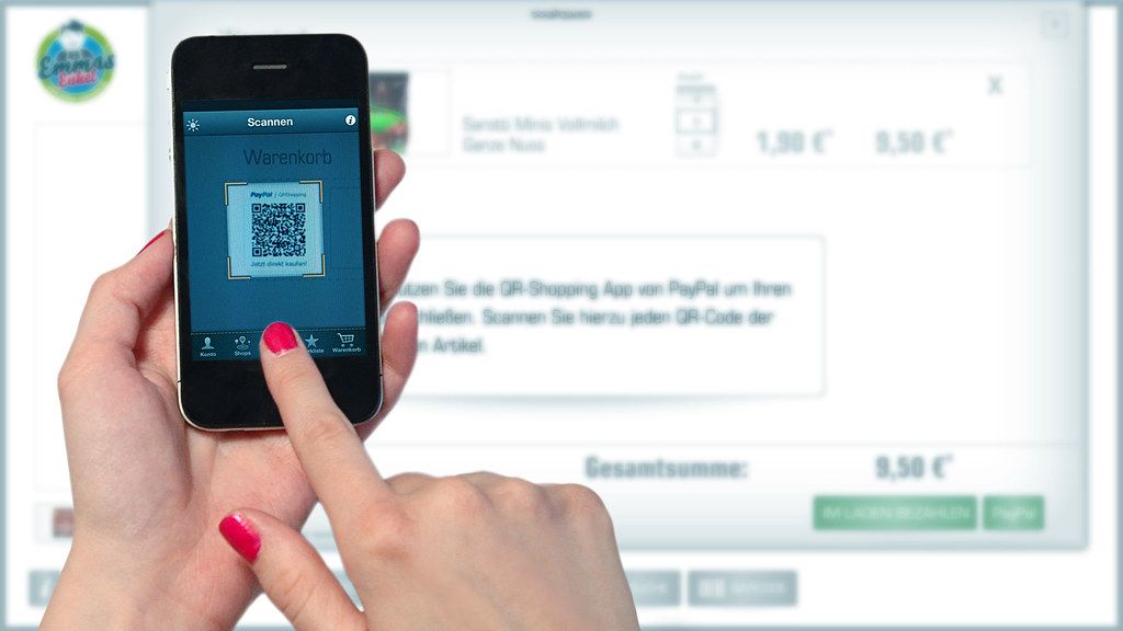 Contactless smartphone payment at a counter